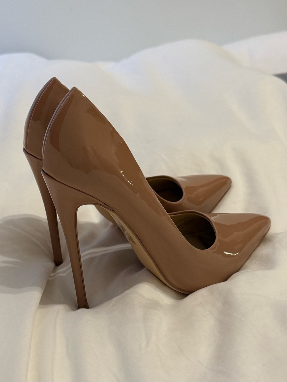 NWT ASOS Women’s Beige Patent Leather Stiletto High Heels Pumps in size US 5